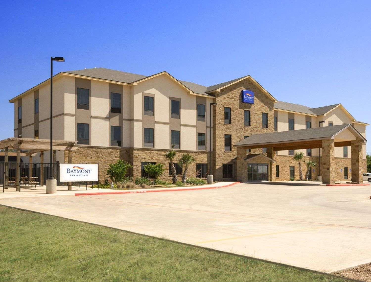 Petrostay Inn & Suites Cotulla Exteriér fotografie